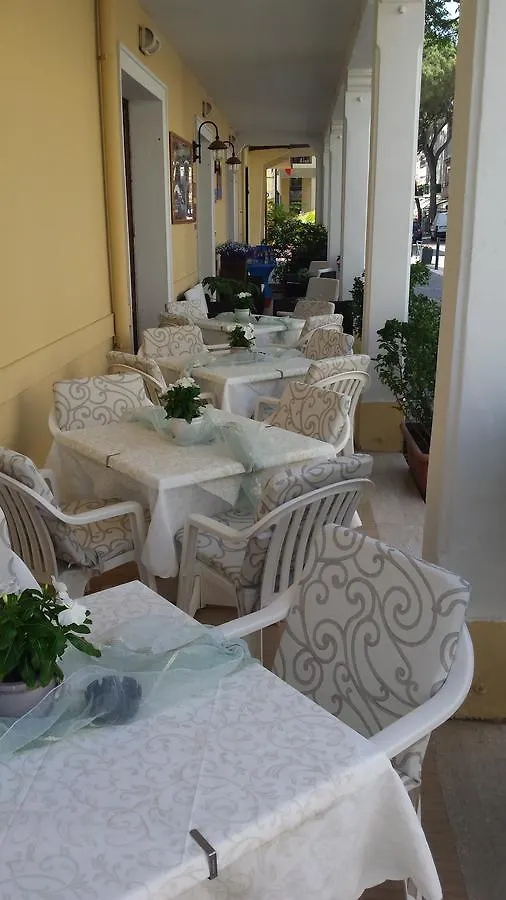 Hotel Bolognese Bellevue Riccione 2*,